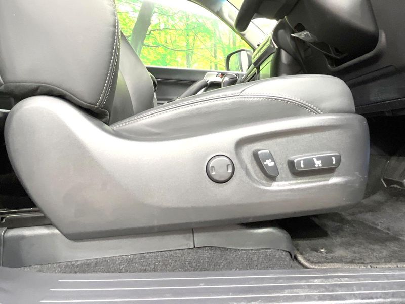 2023 Toyota Land Cruiser Prado 3BA-TRJ150W (UW-6a8914bf0a35a)[18]