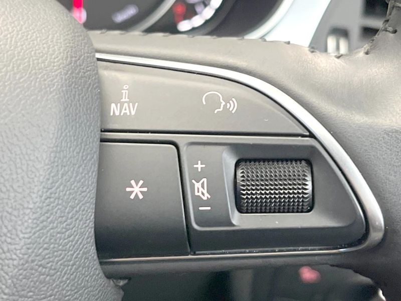 2016 Audi A6 ABA-4GCYPS (UW-6a8914dbec3e9)[24]