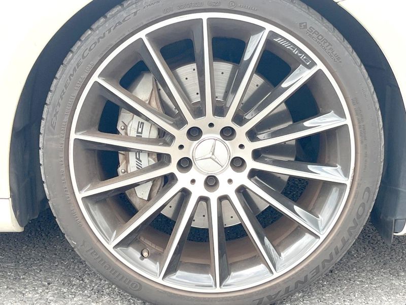 2017 Mercedes Benz E Class CBA-213064 (UW-6a8914e68154a)[17]