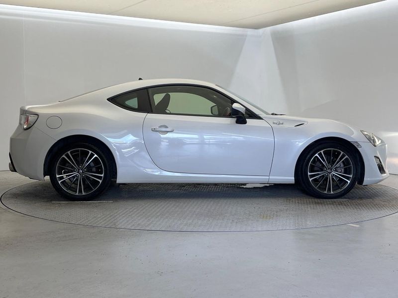 2013 Toyota 86 DBA-ZN6 (UW-6a891503db06c)[14]