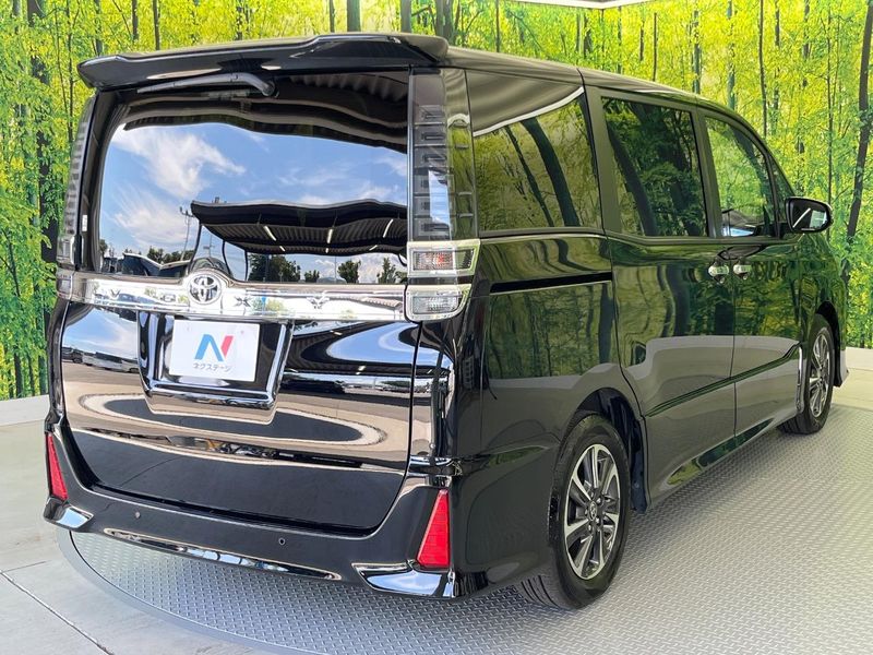 2021 Toyota Voxy 3BA-ZRR80W (UW-6a891518cf6b5)[8]