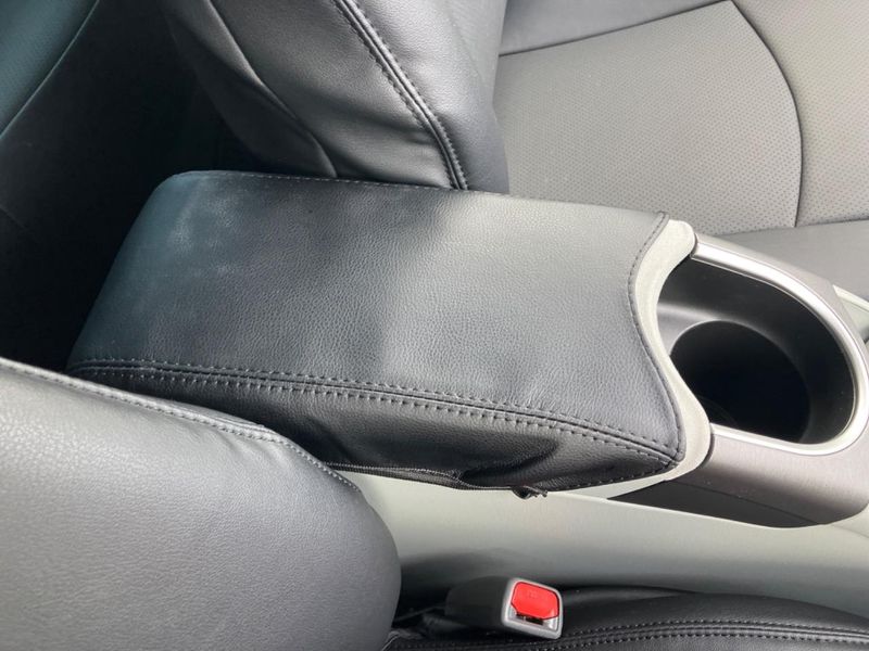 2014 Toyota Prius DAA-ZVW30 (UW-6a89152d2ad5d)[18]