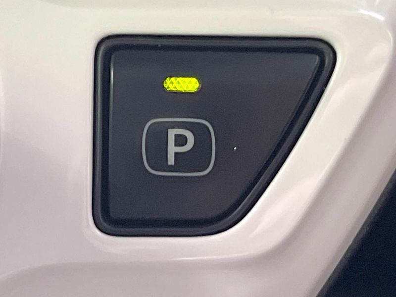 2016 Toyota Prius DAA-ZVW50 (UW-6a891535ae1e8)[27]