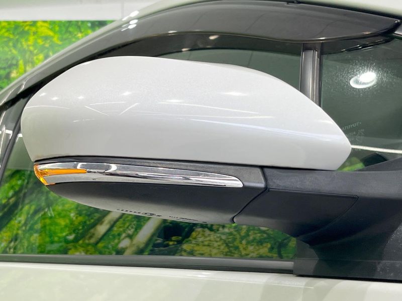2016 Toyota Prius DAA-ZVW50 (UW-6a891535ae1e8)[16]