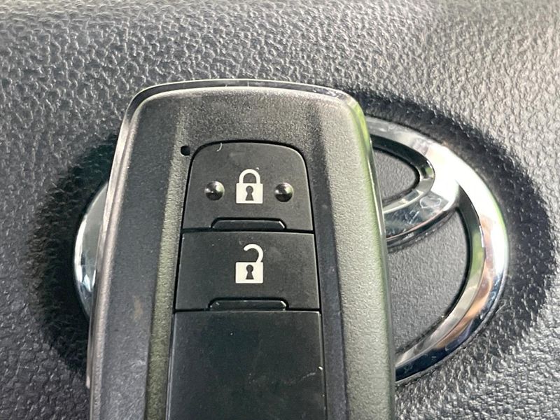 2016 Toyota Prius DAA-ZVW50 (UW-6a891535ae1e8)[29]