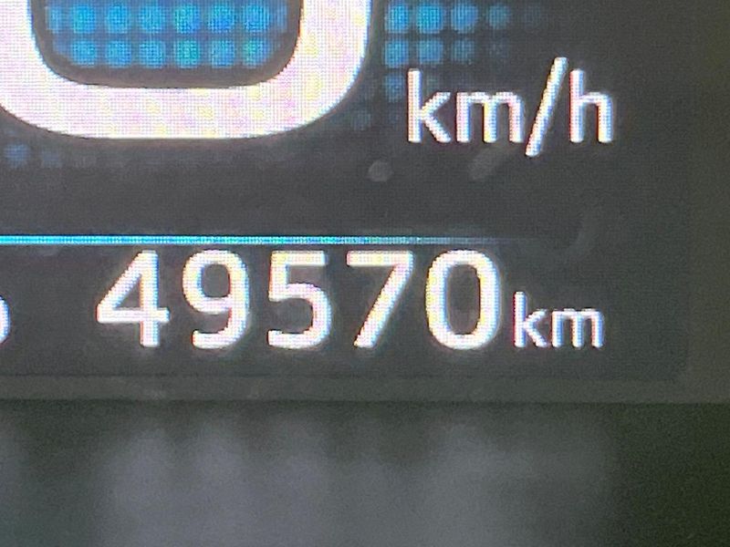 2016 Toyota Prius DAA-ZVW50 (UW-6a891535ae1e8)[2]