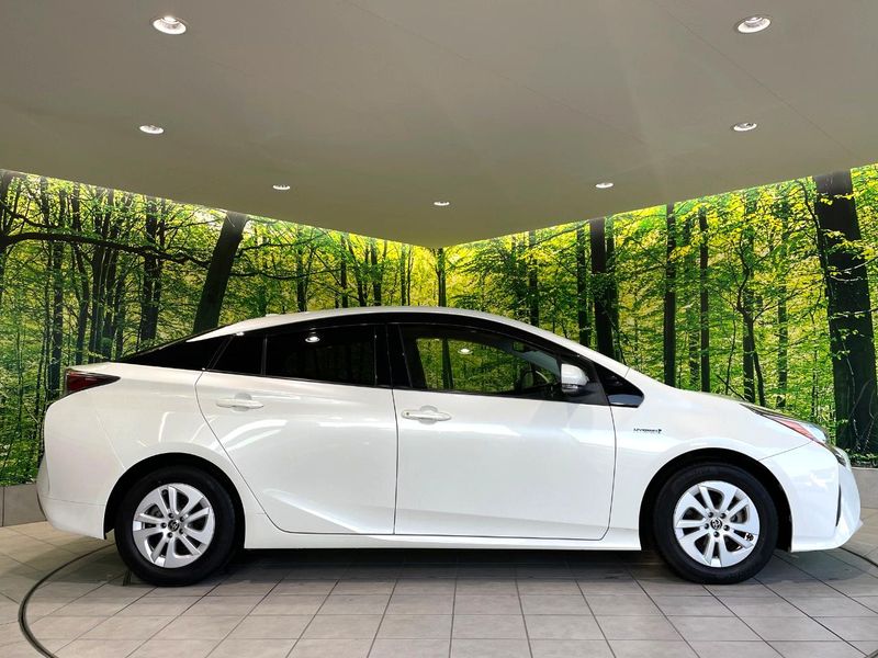 2017 Toyota Prius DAA-ZVW50 (UW-6a8915366e554)[21]