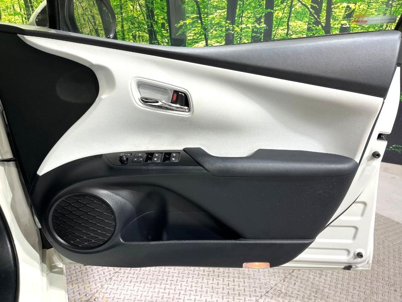 2016 Toyota Prius DAA-ZVW51 (UW-6a89153a35612)[12]