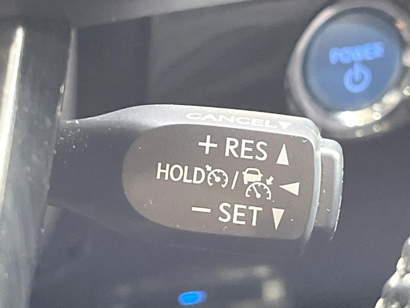 2019 Toyota Prius DAA-ZVW51 (UW-6a891541bf517)[17]