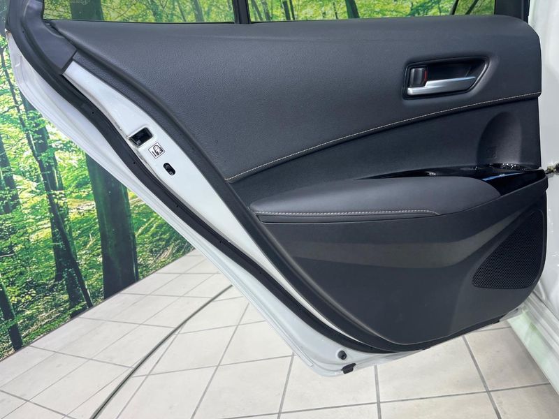 2020 Toyota Corolla Touring 6AA-ZWE211W (UW-6a8915494e16d)[19]
