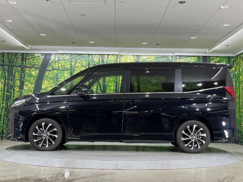 2023 Toyota Noah 6AA-ZWR90W (UW-6a89155b08370)[12]