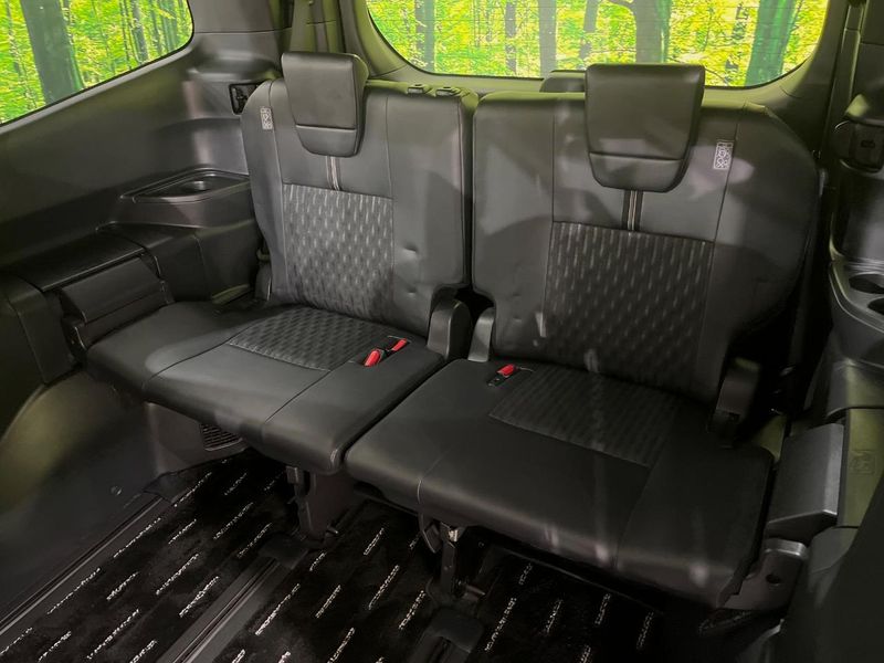 2023 Toyota Noah 6AA-ZWR90W (UW-6a89155b08370)[22]