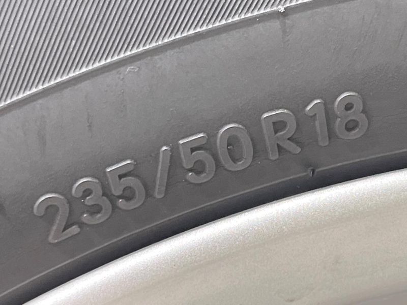 2021 Toyota Alphard 3BA-AGH30W (UW-6a8a63159698a)[15]