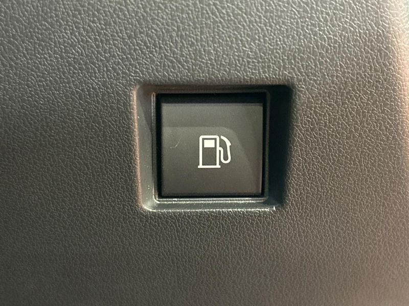 2024 Toyota Alphard 3BA-AGH40W (UW-6a8a6322c79e6)[28]