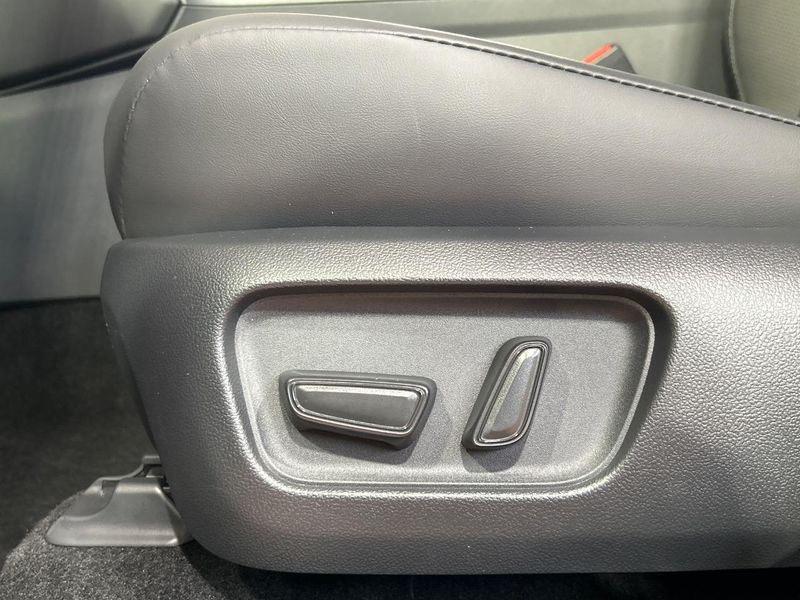2026 Toyota RAV4 6AA-AXAN64 (UW-6a8a633ad3b31)[4]