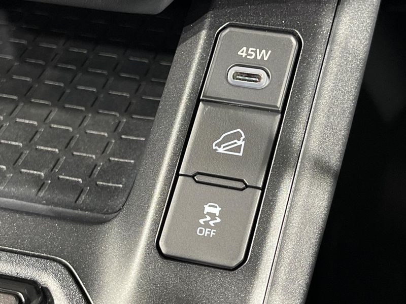 2026 Toyota RAV4 6AA-AXAN64 (UW-6a8a633c98673)[24]