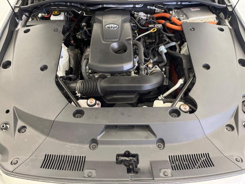 2020 Toyota Crown Hybrid 6AA-AZSH20 (UW-6a8a6354403f7)[4]