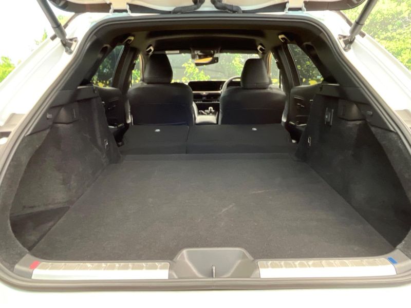 2025 Toyota Crown Sports 6AA-AZSH36W (UW-6a8a635b48fc2)[25]