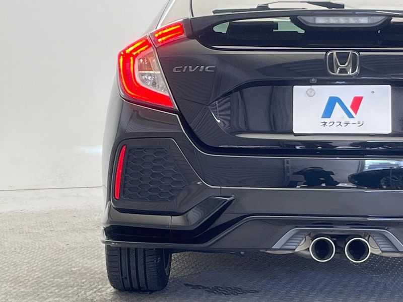 2019 Honda Civic DBA-FK7 (UW-6a8a63c1ea27a)[18]
