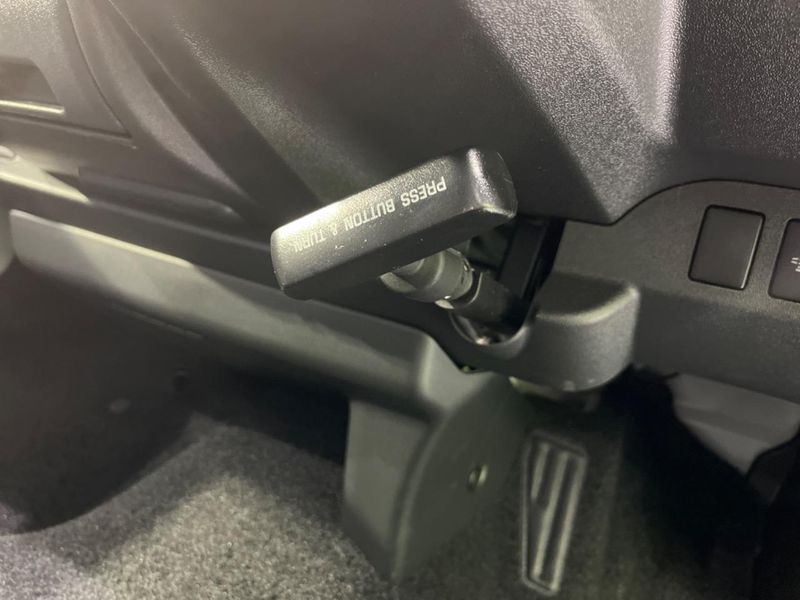 2022 Toyota Hiace Van 3DF-GDH206V (UW-6a8a63cea79e3)[25]