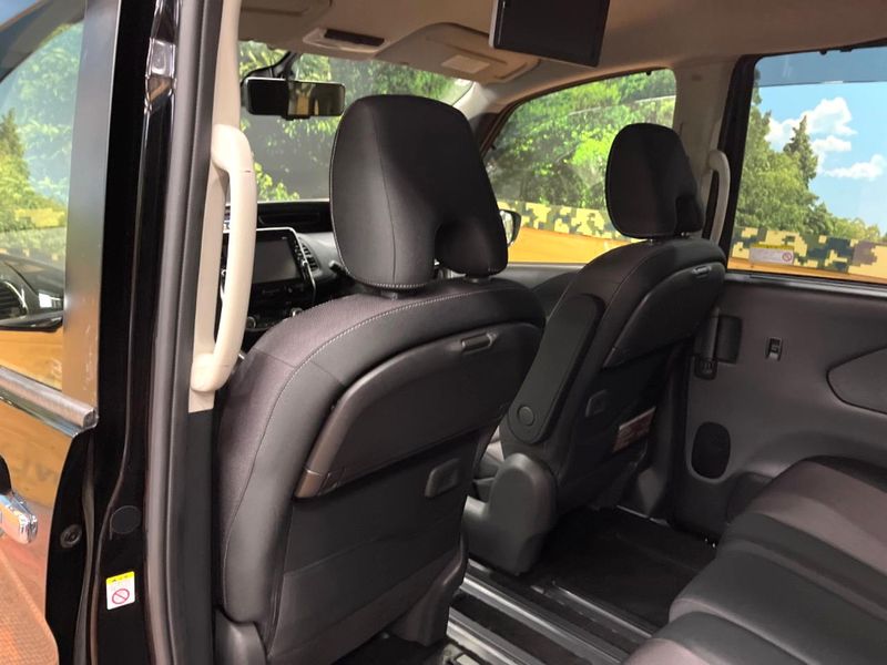 2017 Nissan Serena DAA-GFC27 (UW-6a8a63d838433)[6]