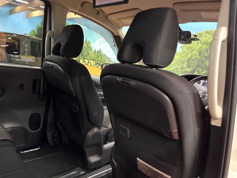 2017 Nissan Serena DAA-GFC27 (UW-6a8a63d89bbd5)[21]