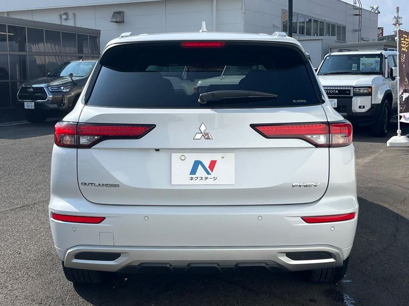 2022 Mitsubishi OUTLANDER PHEV 5LA-GN0W (UW-6a8a63eb601de)[25]