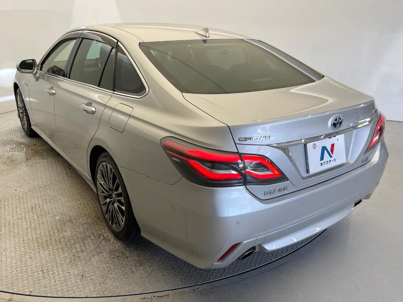 2018 Toyota Crown Hybrid 6AA-GWS224 (UW-6a8a640842e6b)[27]