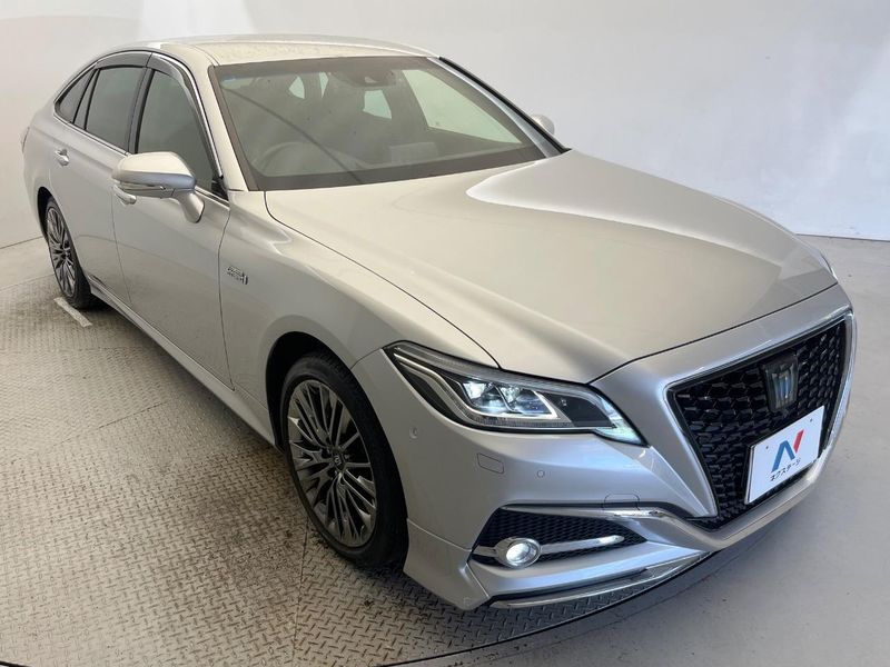 2018 Toyota Crown Hybrid 6AA-GWS224 (UW-6a8a640842e6b)[11]