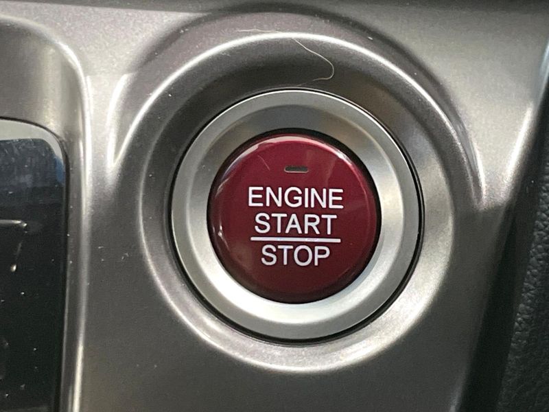2018 Honda N-WGN Custom DBA-JH2 (UW-6a8a6495eb19d)[25]