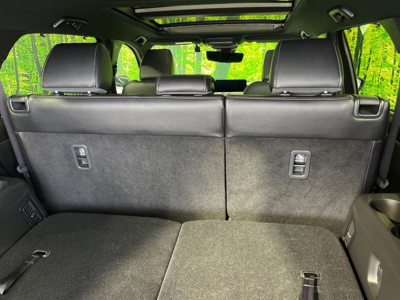 2025 Mazda CX-80 3CA-KL3R3P (UW-6a8a64b381379)[29]
