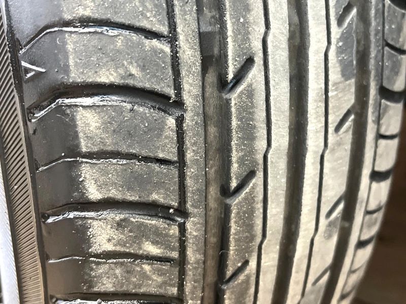 2013 Toyota Pixis Epoch DBA-LA300A (UW-6a8a64c9dd8f4)[13]