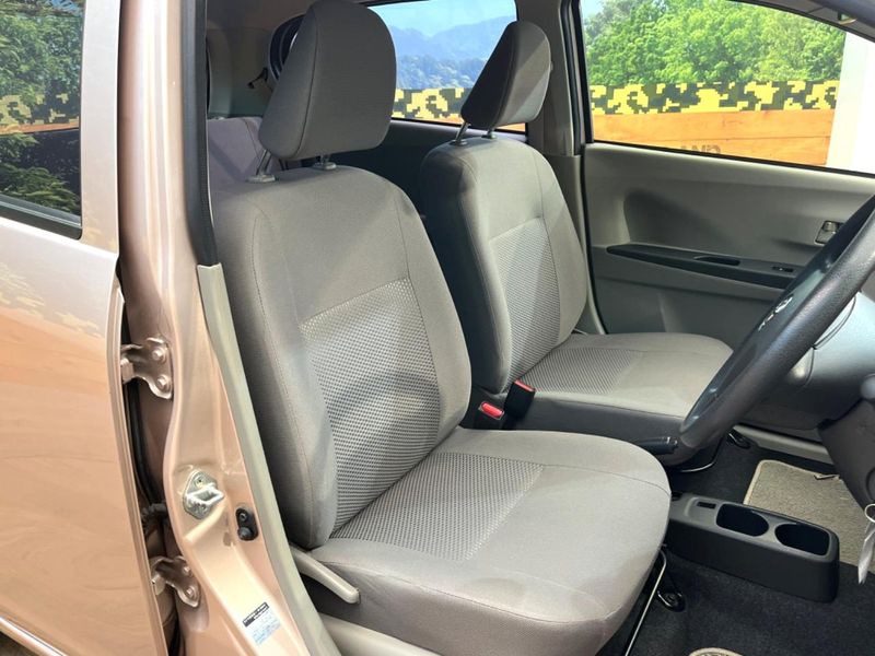 2013 Toyota Pixis Epoch DBA-LA300A (UW-6a8a64c9dd8f4)[21]