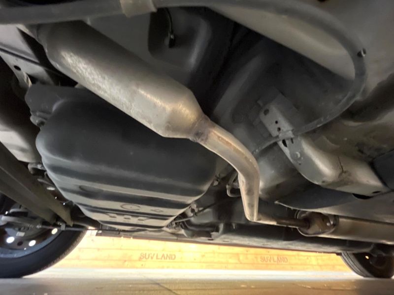 2013 Toyota Pixis Epoch DBA-LA300A (UW-6a8a64c9dd8f4)[23]