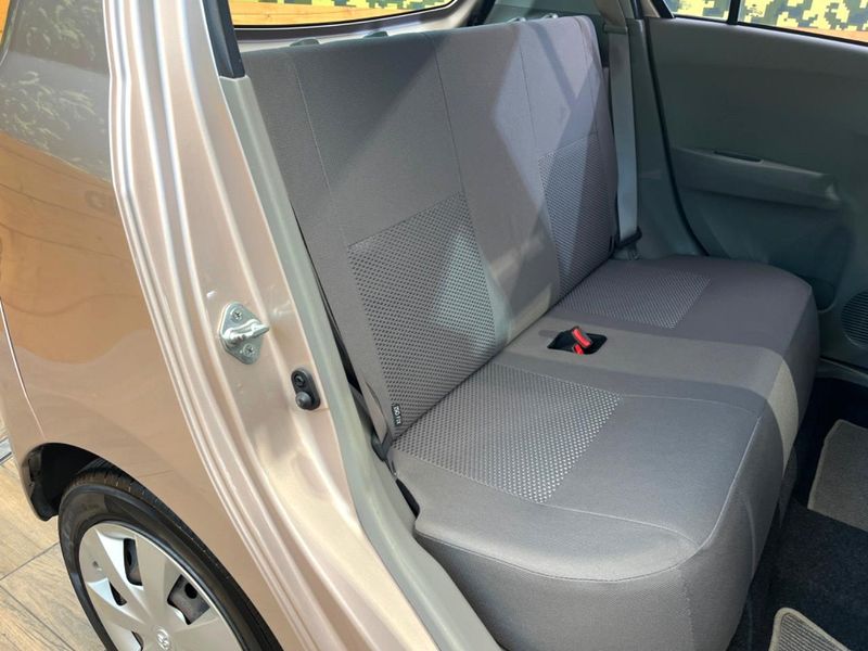 2013 Toyota Pixis Epoch DBA-LA300A (UW-6a8a64c9dd8f4)[20]