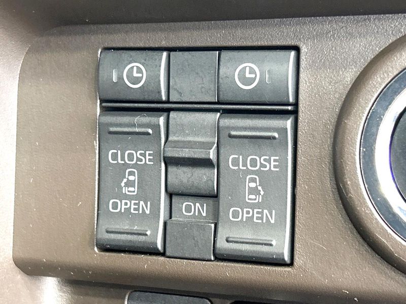 2023 Toyota Roomy 5BA-M910A (UW-6a8a652021094)[17]