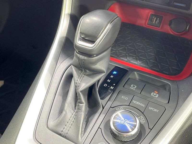 2023 Toyota RAV4 6BA-MXAA54 (UW-6a8a658d495f3)[25]
