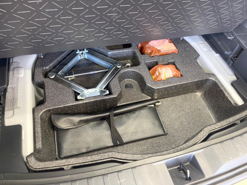 2019 Toyota RAV4 6BA-MXAA54 (UW-6a8a658ebec71)[21]