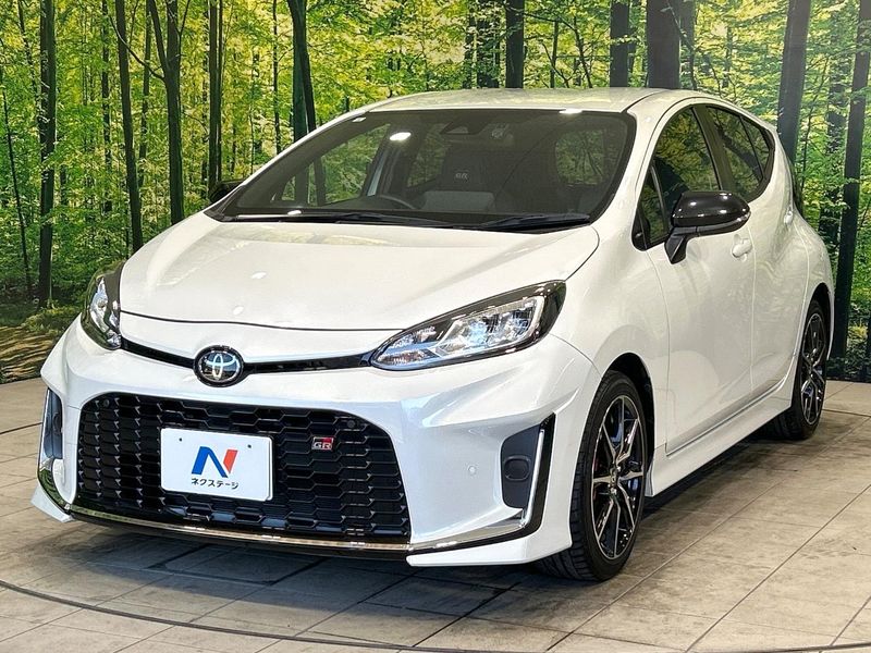 2023 Toyota Aqua 6AA-MXPK11 (UW-6a8a65ab13bdc)[4]