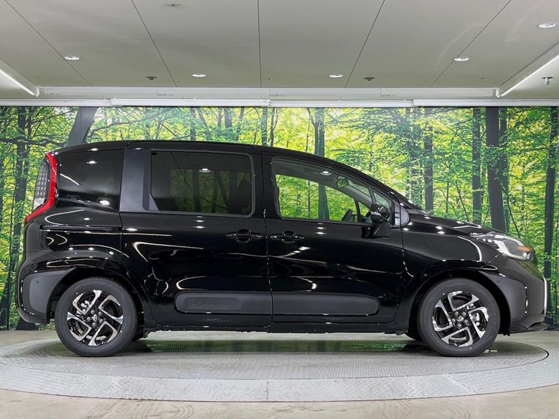 2026 Toyota Sienta 6AA-MXPL10G (UW-6a8a65b31b2ab)[16]