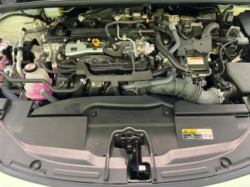 2024 Toyota Prius 6AA-MXWH60 (UW-6a8a65c8061b4)[18]
