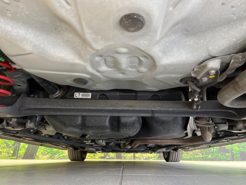 2017 Toyota Vitz DBA-NCP131 (UW-6a8a65d8ed25d)[28]