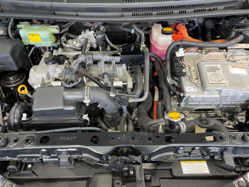 2015 Toyota Aqua DAA-NHP10 (UW-6a8a65e854f80)[6]