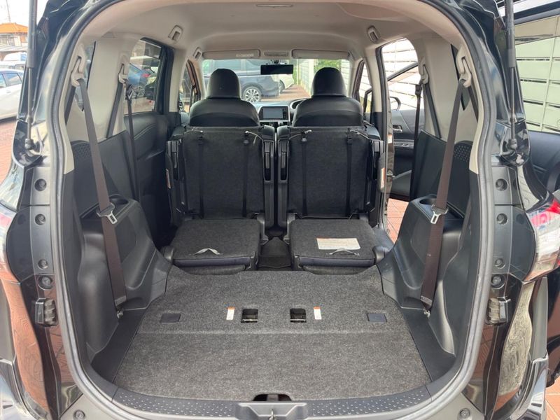 2016 Toyota Sienta DBA-NSP170G (UW-6a8a65f853055)[23]