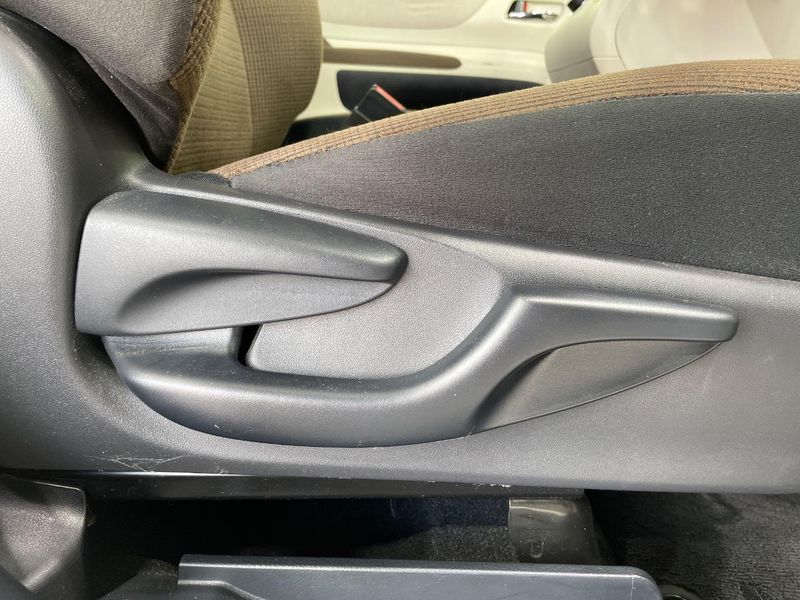 2016 Toyota Sienta DBA-NSP170G (UW-6a8a65f871784)[29]