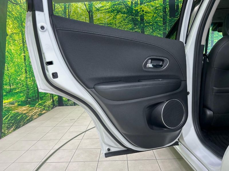 2018 Honda Vezel DAA-RU3 (UW-6a8a6619b8415)[22]