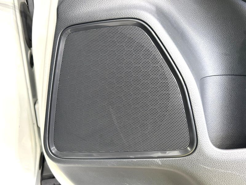 2021 Honda Vezel 6AA-RV5 (UW-6a8a661cce7c4)[21]