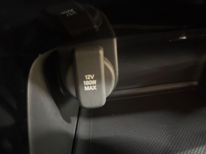 2021 Honda Vezel 6AA-RV5 (UW-6a8a661d518ad)[25]