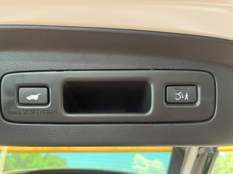 2021 Honda Vezel 6AA-RV5 (UW-6a8a661d518ad)[16]