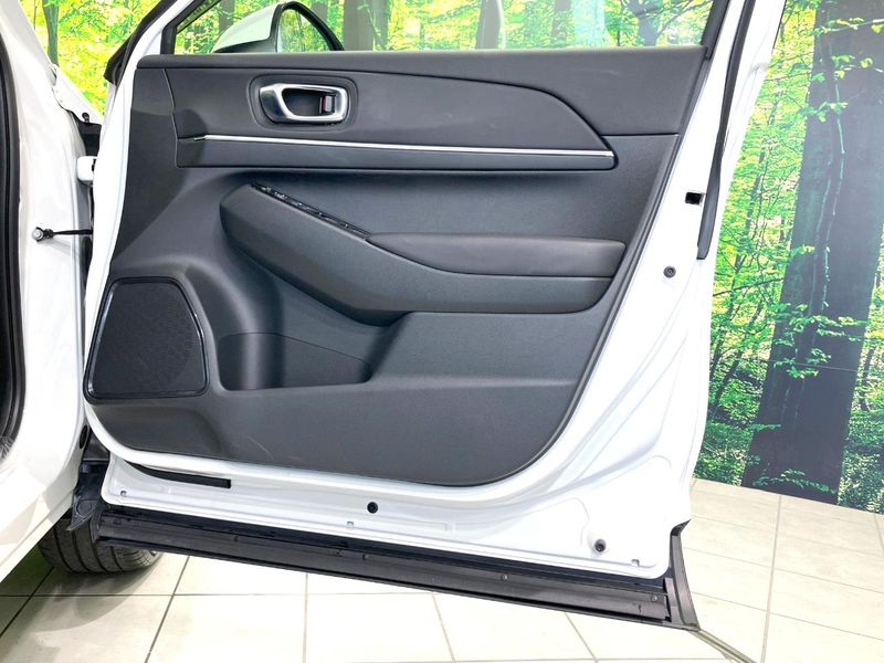 2024 Honda Vezel 6AA-RV5 (UW-6a8a662435ee7)[12]